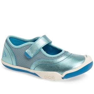 PLAE Emme Girl's Metallic Blue Mary Jane Sneaker